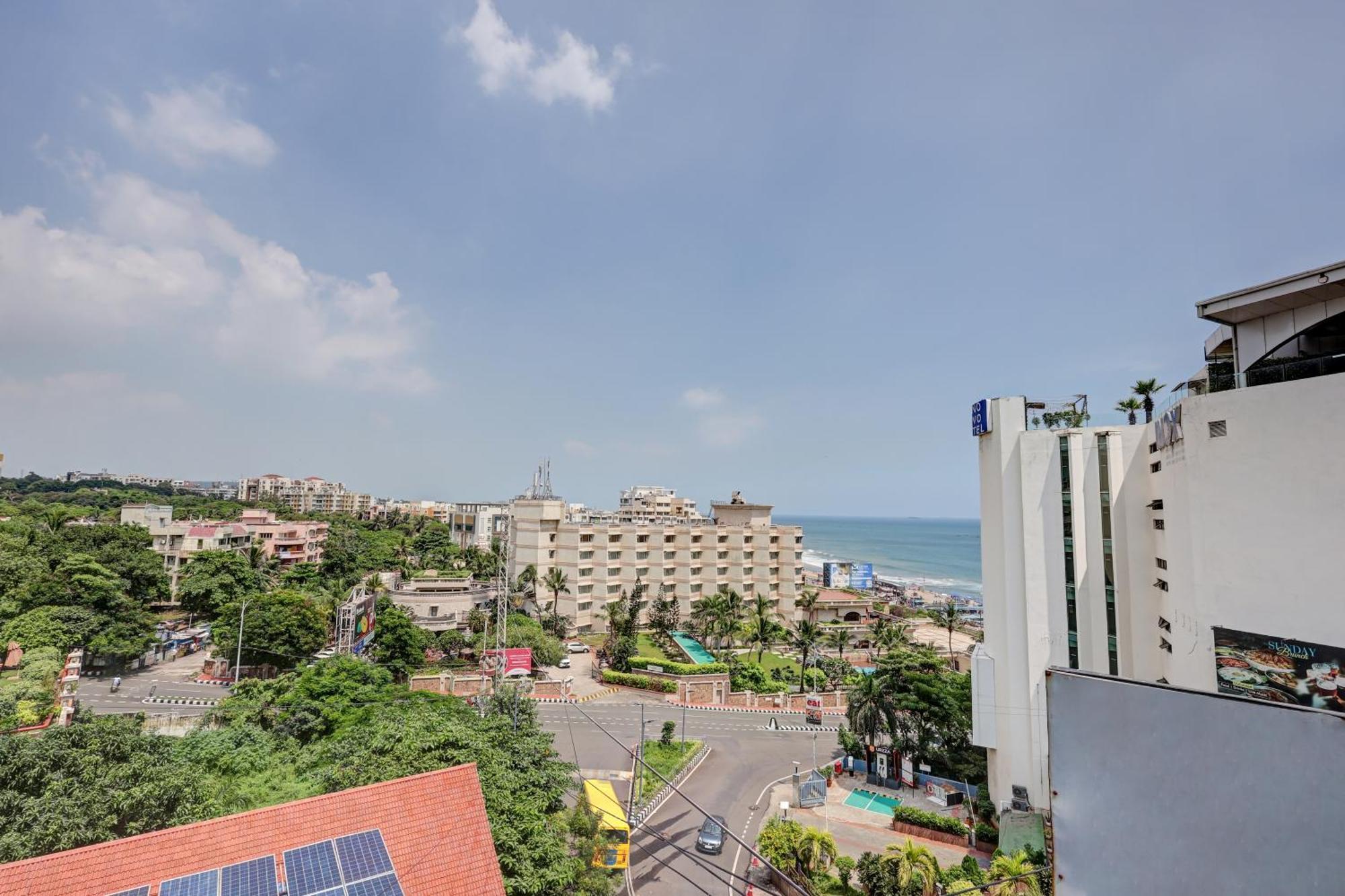 Hotel Treebo Blak & Wite Rk Beach Visakhapatnam Esterno foto